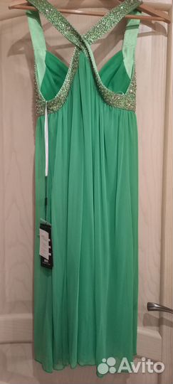 Платье нарядное зеленое 44 разм