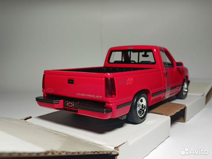 Chevrolet 454 SS Pick-up Red 1993 Maisto 1:24