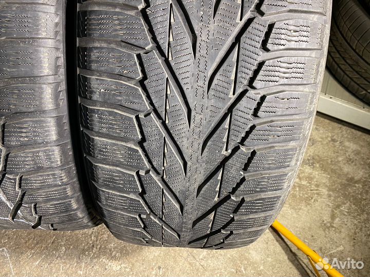 Nokian Tyres Hakkapeliitta R2 SUV 275/50 R20 113R