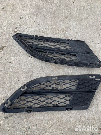 Решетки в передний бампер бмв е90 рестайлинг