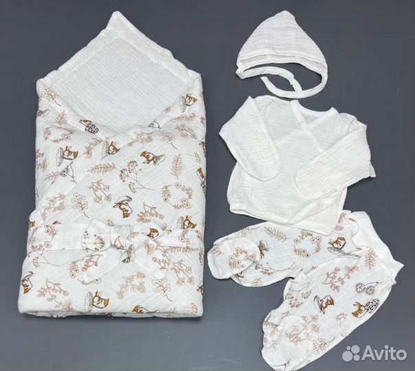 Комплект на выписку из муслина
