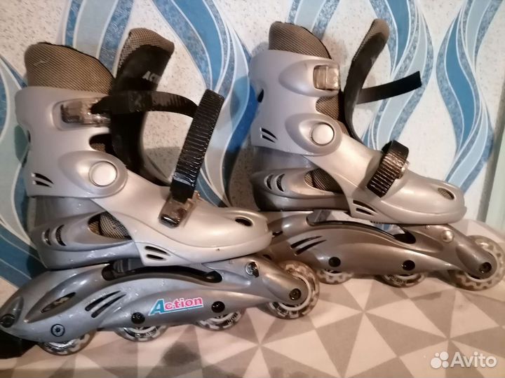 Роликовые коньки