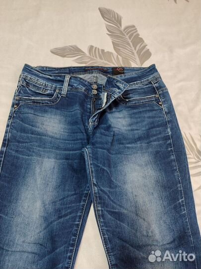 Джинсы женские