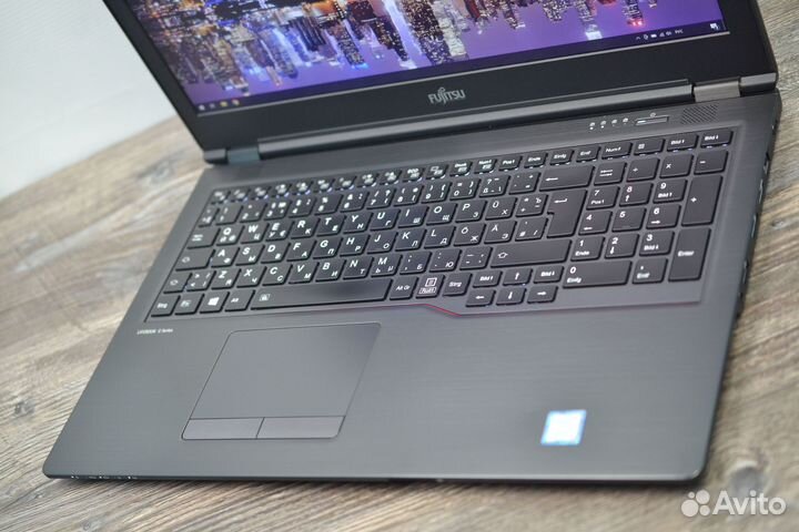 Fujitsu U759 core i5-8265U/ 16 / 256