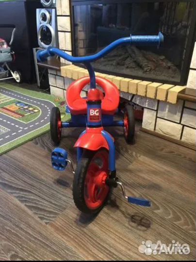 Велосипед детский трех колесный