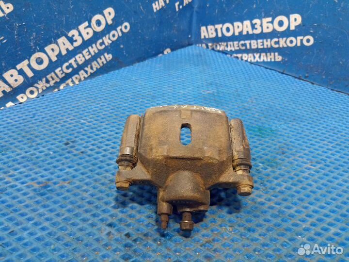 Передний левый суппорт Geely Mk седан MR479QA 2010