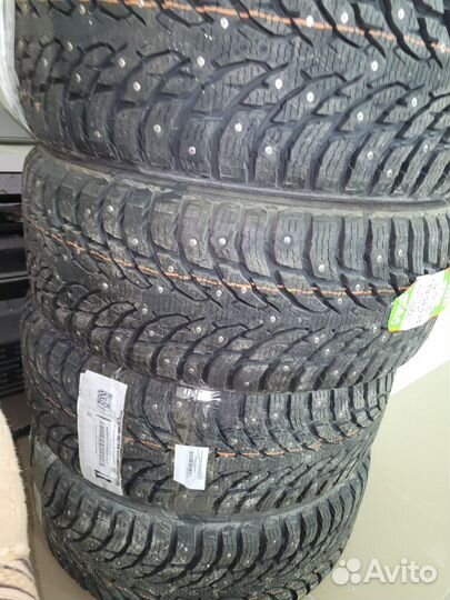 Nokian Tyres Hakkapeliitta 9 255/45 R20 105