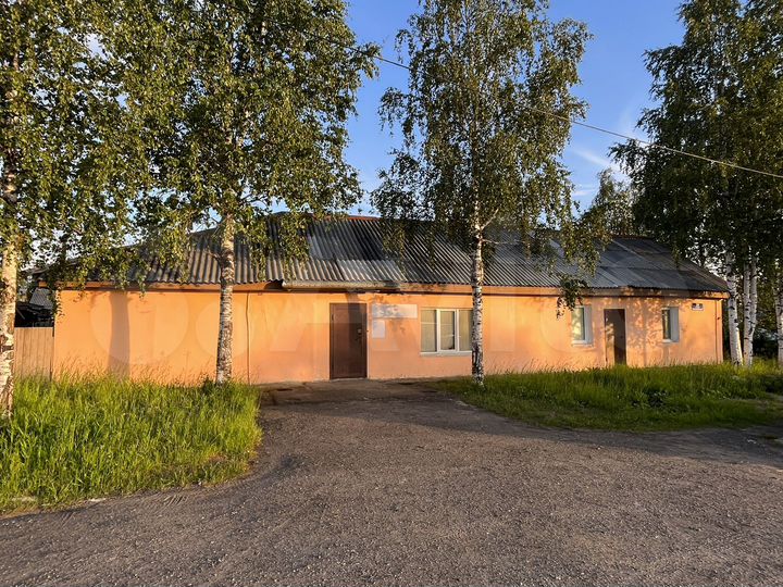 Здание, 235 м²