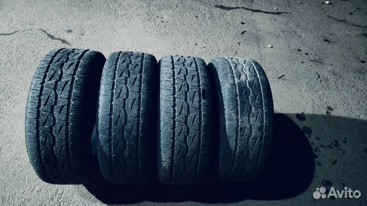 Bridgestone Dueler A/T 285/60 R18