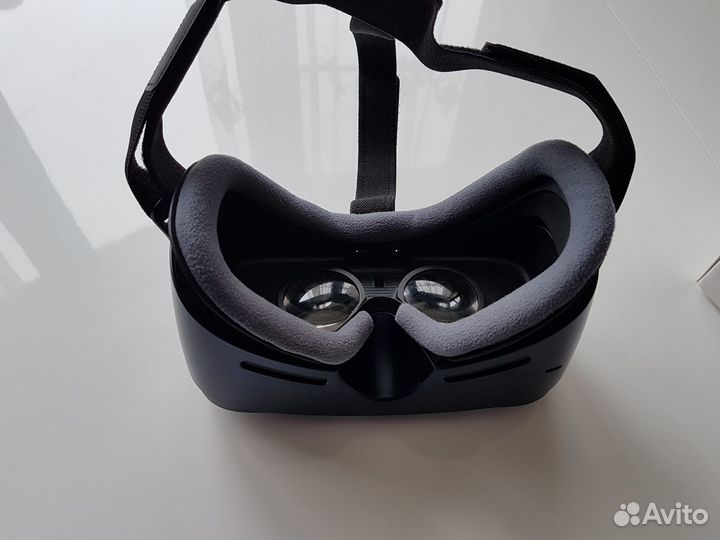 Виртуальные очки Gear VR SM-R323nbKaser
