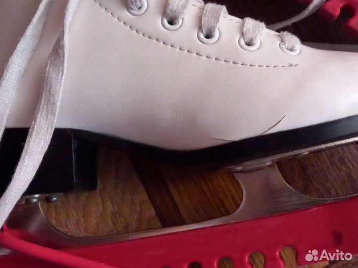 Коньки фигурные