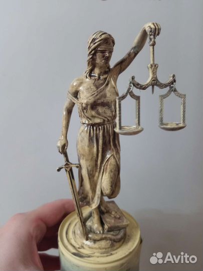 Статуэтка Фемида (Юстиция) богиня правосудия