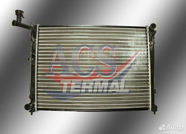 Радиатор охлаждения двигателя Kia Ceed 2006-2012