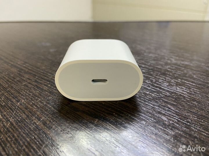 Блок питания для iPhone 20W быстрая зарядка новый
