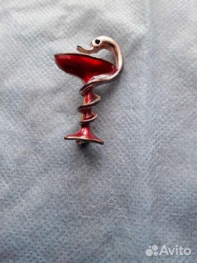 Знаки ромбы,медали,кол.спички,брелок