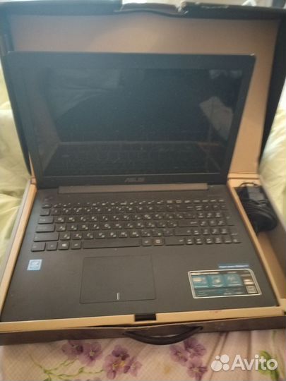 Ноутбук asus