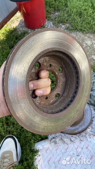 Диски тормозные оригенал тойта платц