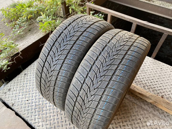 Minerva Frostrack UHP 255/45 R19