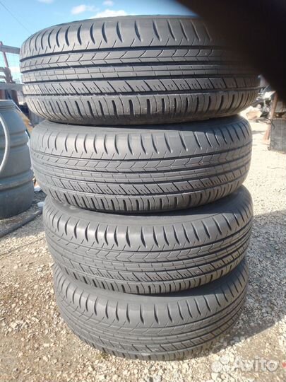 Comforser CF1100 15.00/15.5 R15 и 215/70 R15 200B