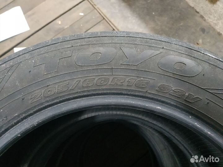 Toyo Proxes CF2 205/60 R16 92V