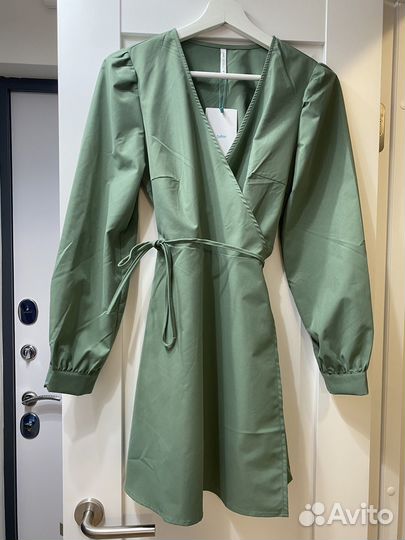 Платье с запахом Befree