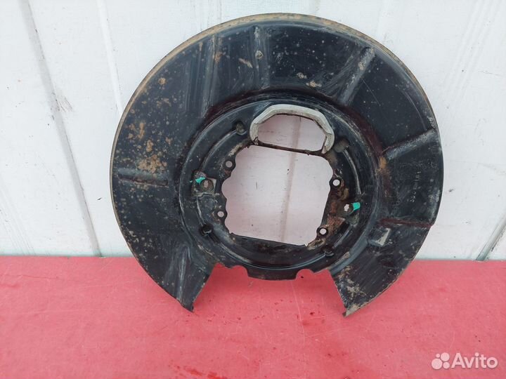 Кожух тормозного диска задний BMW X5 E53