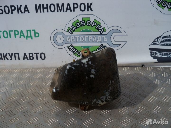 Бачок омывателя Volkswagen Transporter T3