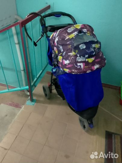Прогулочная коляска