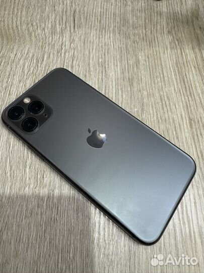 iPhone 11 Pro, 64 ГБ