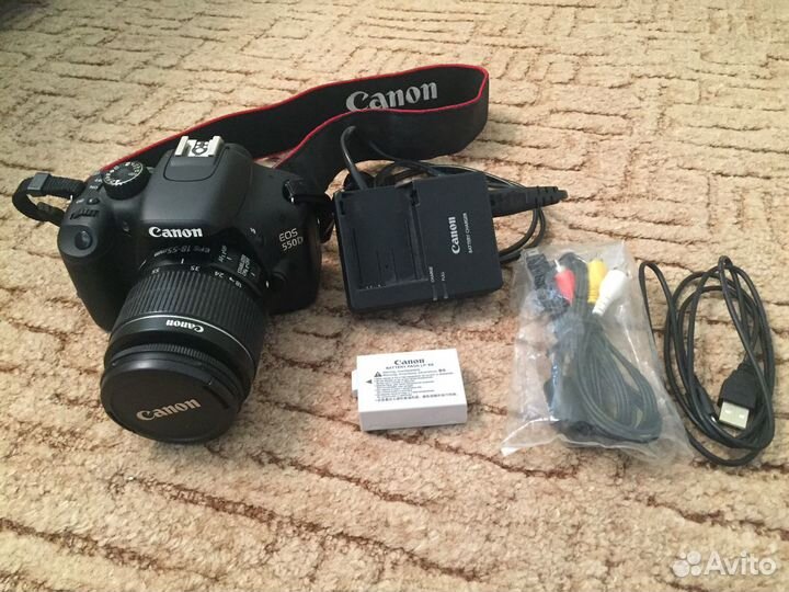 Canon EOS 550D+объектив EF-S 18-55mm
