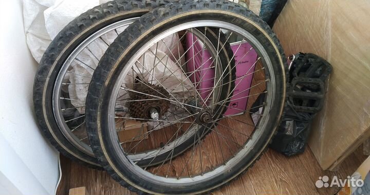 Запчасти (шатуны с педалям, торм. ручки, 2 колеса)