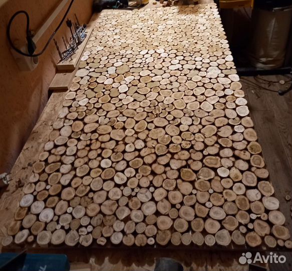 Панно из можжевельника