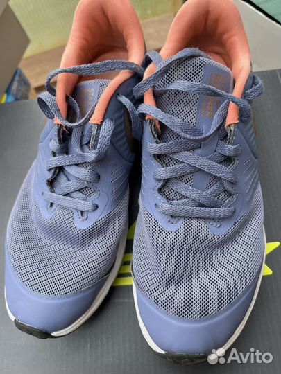 Кроссовки для девочки