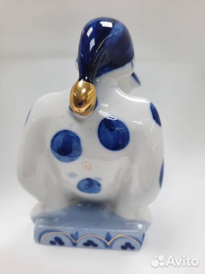 Статуэтка фарфор 