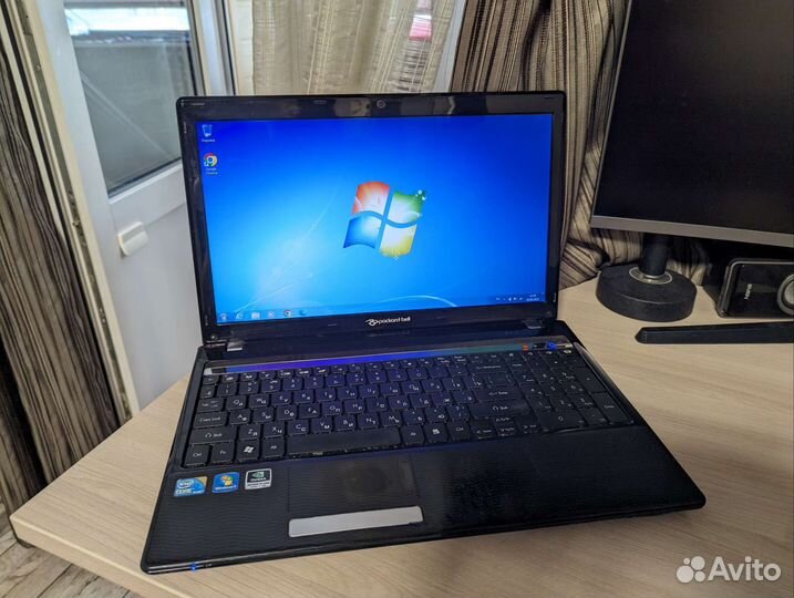 Ноутбук Packard Bell i3/Geforce 420M/320HDD/4RAM