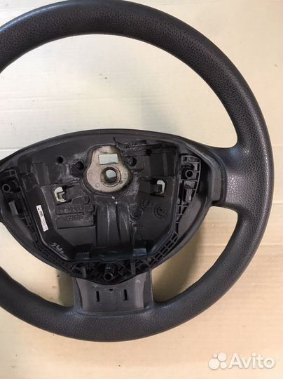 Рулевое колесо Renault Duster