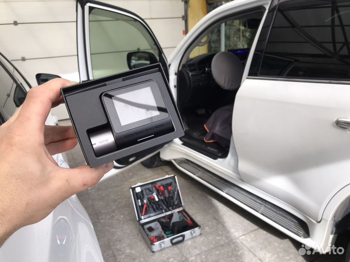 Установка видеорегистратора в авто с выездом