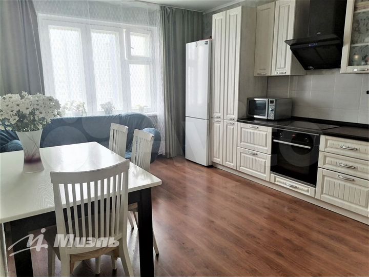 3-к. квартира, 80,3 м², 10/17 эт.