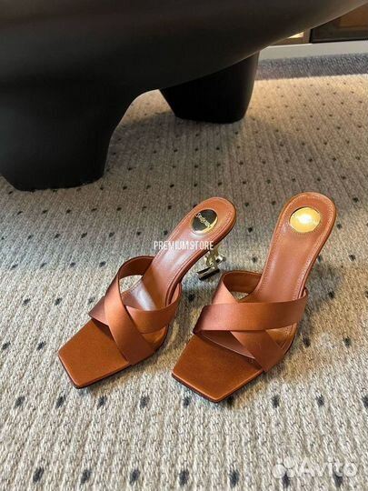 Туфли Saint Laurent