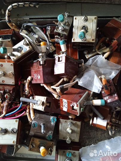 Авиационные переключатели предохранители