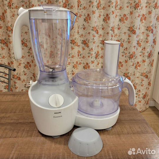 На запчасти кухонный комбайн