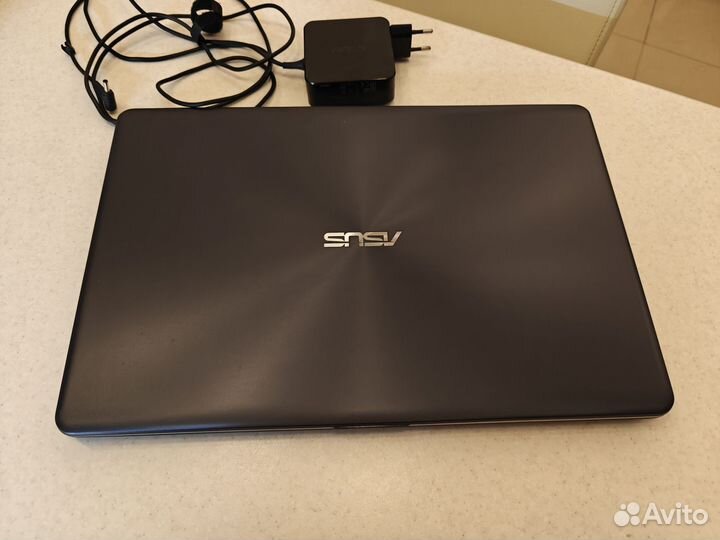 Asus F542 (i5-8250U/10Gb/MX130 2Gb)
