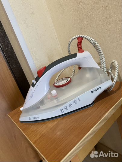 Утюг Vitek