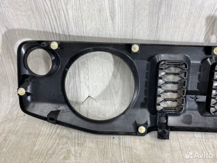 Решетка радиатора suzuki jimny