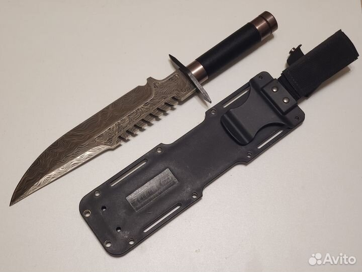 Нож Джона Мэтрикса из к-ф Коммандо с тиснением