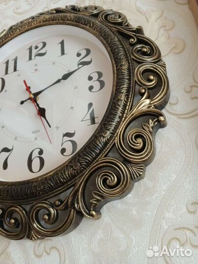 Часы настенные 40см золотистые