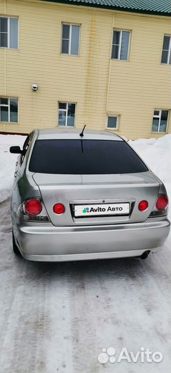 Toyota Altezza 2.0 AT, 2001, 368 000 км