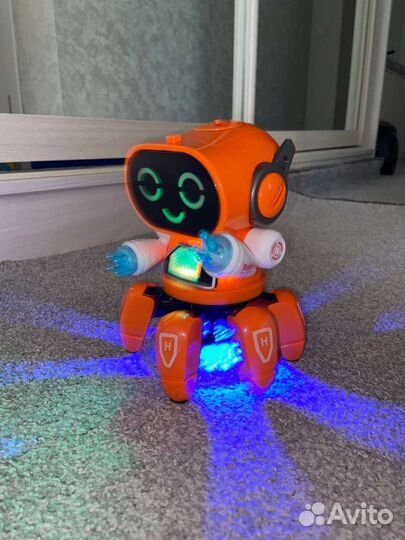 Танцующая игрушка - робот на аккумуляторах