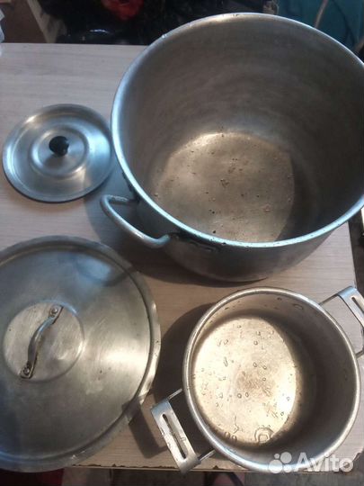 Тушилка, кастрюли, сковородки, миски