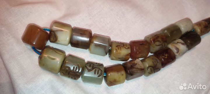 Чотки из камня агата